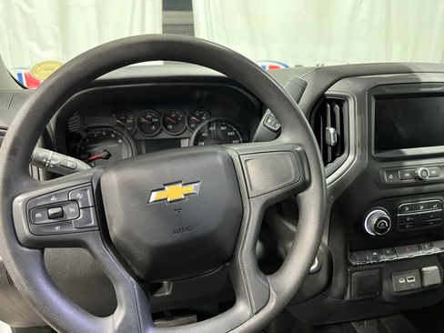 Used 2022 Chevrolet Silverado 1500 W/T w/ WT Convenience Package AWD/4WD image 15