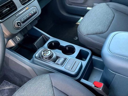 New 2025 Ford Maverick XL image 7