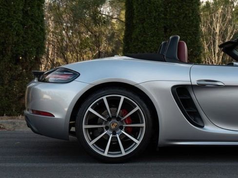 Used 2020 Porsche 718 Boxster S image 11