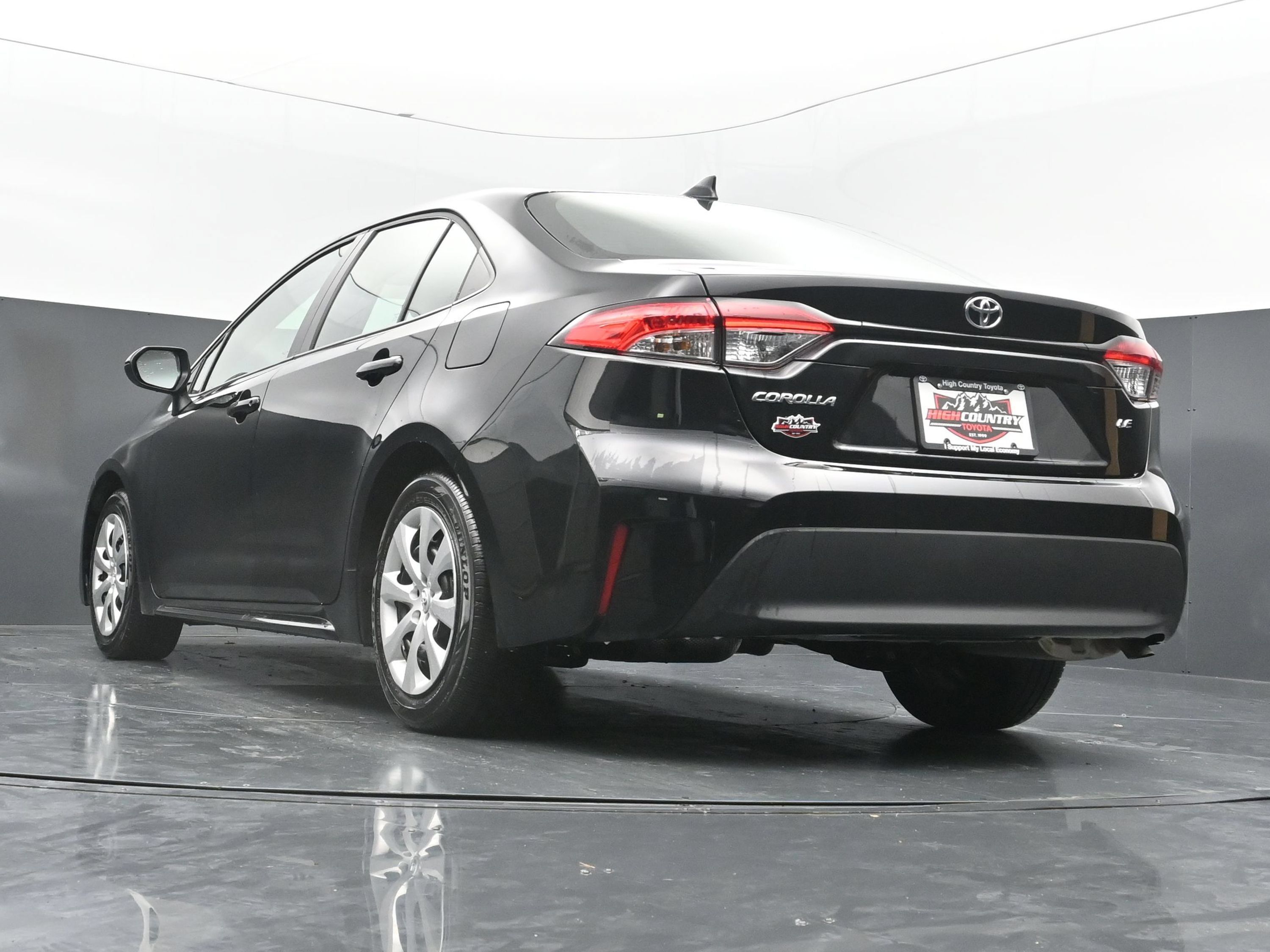 Used 2026 Toyota Corolla LE FWD image 38