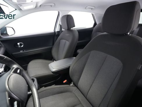 Used 2024 Hyundai Ioniq 5 SEL RWD image 4