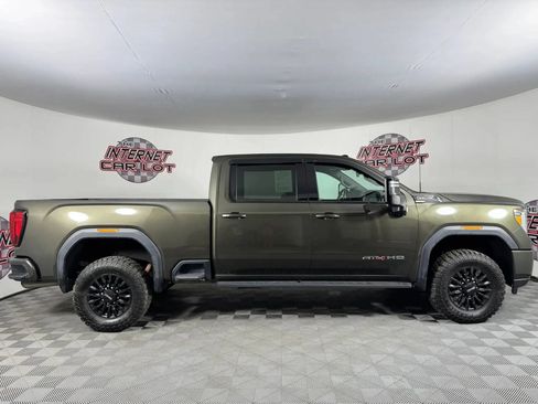 Used 2023 GMC Sierra 2500 AT4 w/ AT4 Preferred Package AWD/4WD image 8