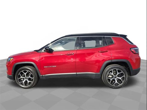 Used 2025 Jeep Compass Limited image 7