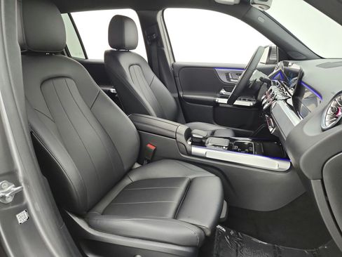 Used 2023 Mercedes-Benz GLB 250 image 19