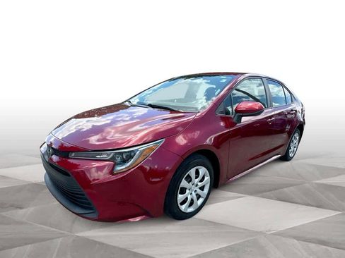 Used 2023 Toyota Corolla LE FWD image 4