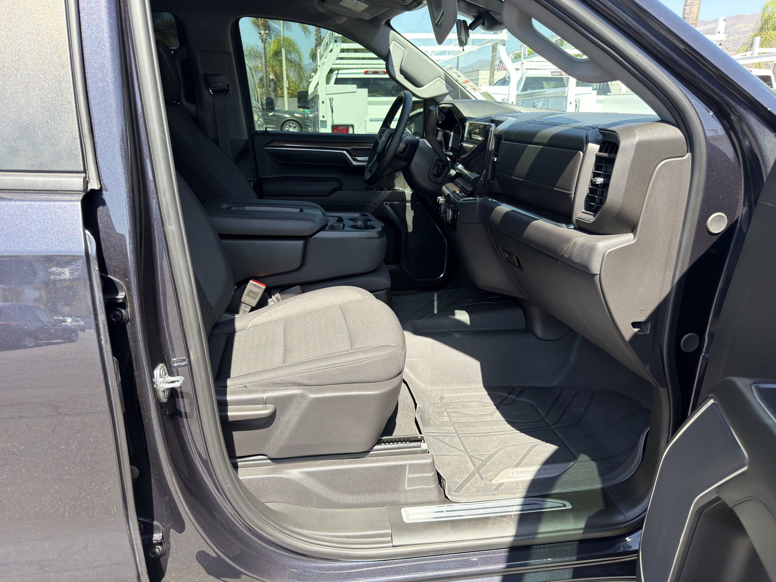 Used 2024 Chevrolet Silverado 1500 LT w/ Safety Package RWD image 10