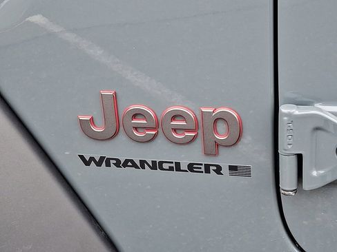 Certified 2025 Jeep Wrangler Unlimited Rubicon image 13