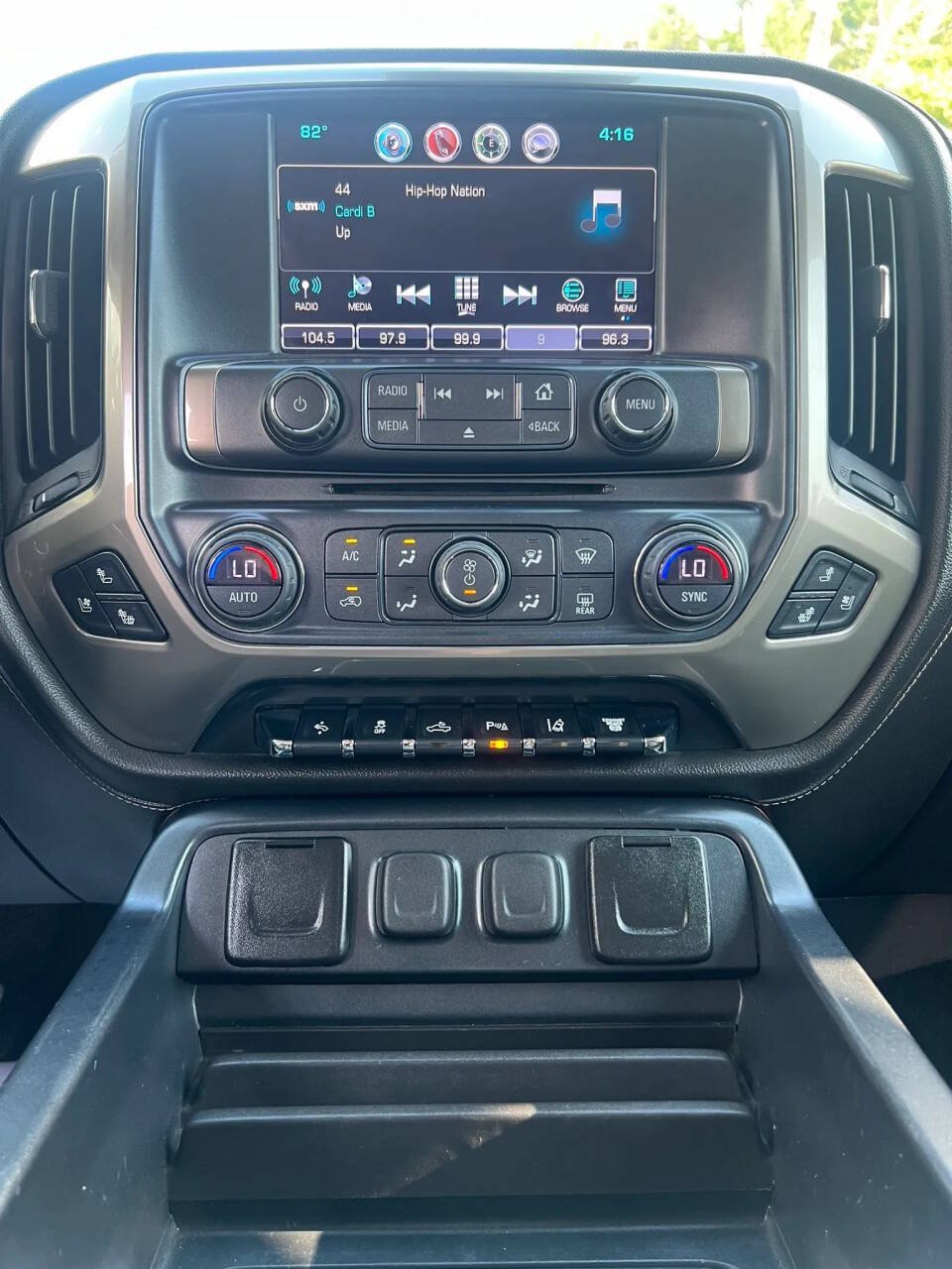 Used 2017 Chevrolet Silverado 2500 High Country w/ Duramax Plus Package AWD/4WD image 18
