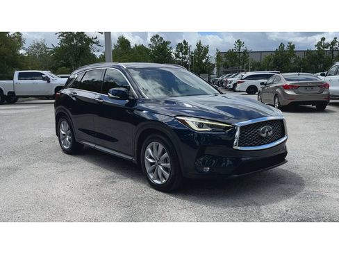 Used 2020 INFINITI QX50 Luxe w/ Navigation Package FWD image 2