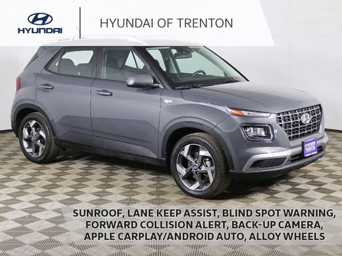 Certified 2024 Hyundai Venue SEL FWD image 1