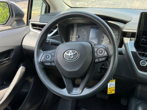 Used 2023 Toyota Corolla LE FWD image 15