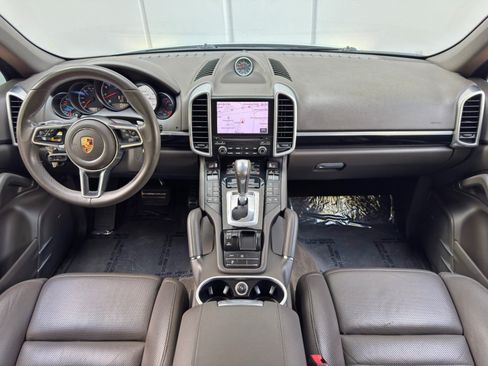 Used 2017 Porsche Cayenne Platinum Edition AWD/4WD image 12
