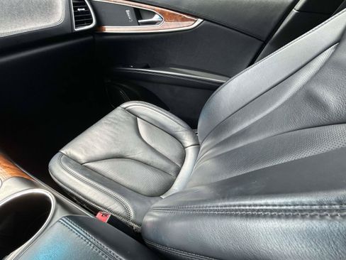 Used 2016 Lincoln MKX Select FWD image 14