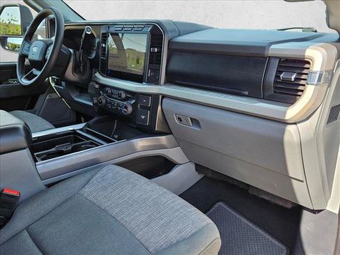 Used 2024 Ford F250 XLT w/ Black Appearance Package AWD/4WD image 22
