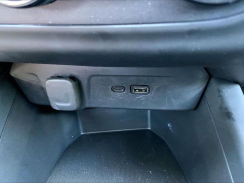 Used 2025 Chevrolet Trax LS image 34