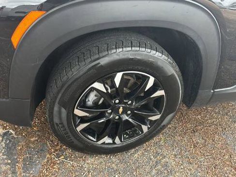 Used 2023 Chevrolet TrailBlazer LT w/ Convenience Package AWD/4WD image 18