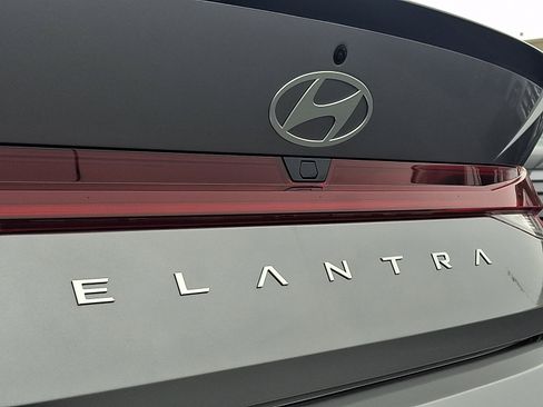 New 2026 Hyundai Elantra SEL Sport Premium image 19