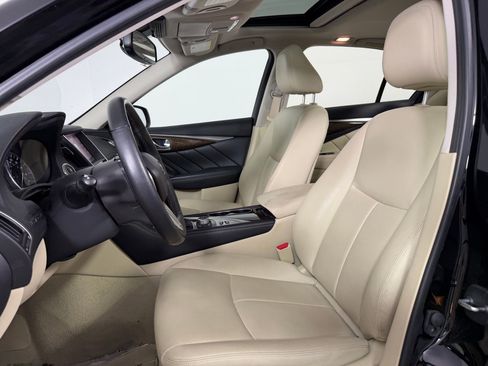 Used 2018 INFINITI Q50 Luxe w/ Essential Package (3.0T Luxe) image 5