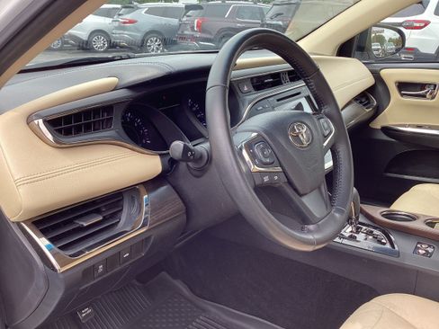 Used 2016 Toyota Avalon XLE FWD image 11