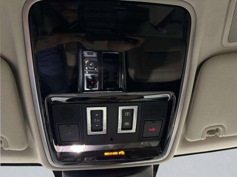 Used 2019 Land Rover Range Rover Sport HSE image 40