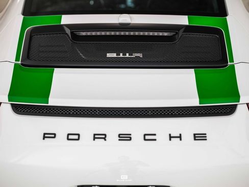 Used 2016 Porsche 911 R image 5