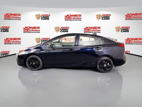 Certified 2022 Toyota Prius FWD image 14