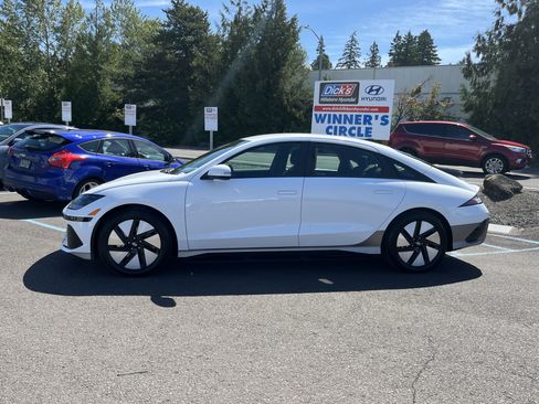 Certified 2025 Hyundai Ioniq 6 SE RWD image 2
