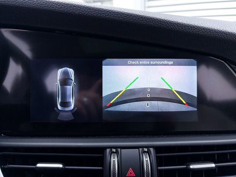 Used 2020 Alfa Romeo Giulia AWD w/ Quick Order Package 22J Sport image 8