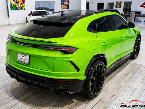 Used 2022 Lamborghini Urus AWD/4WD image 19