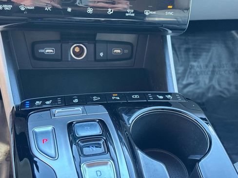 Used 2024 Hyundai Tucson Limited AWD/4WD image 25