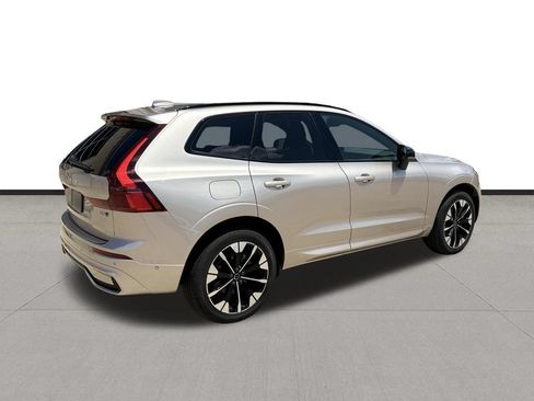 Used 2026 Volvo XC60 B5 Plus AWD/4WD image 5