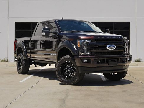 Used 2019 Ford F250 Lariat image 1