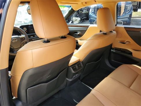 Used 2022 Lexus ES 350 w/ Premium Package image 11