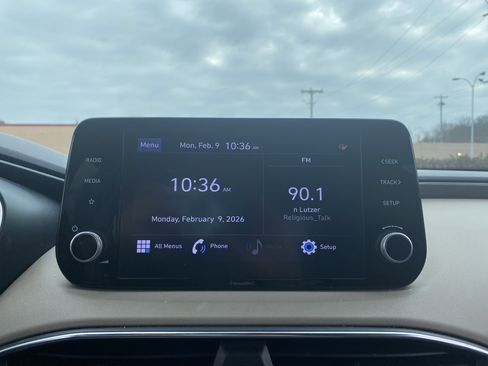 Used 2022 Hyundai Santa Fe SEL w/ Convenience Package image 7