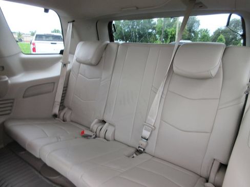 Used 2018 Cadillac Escalade Luxury w/ LPO, Radiant Package AWD/4WD image 24