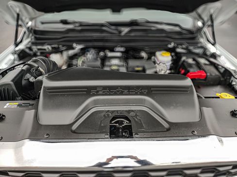 Used 2024 RAM 3500 Big Horn image 31