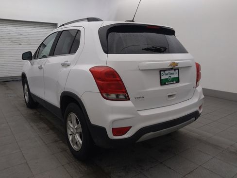 Used 2020 Chevrolet Trax LT w/ LT Convenience Package FWD image 5