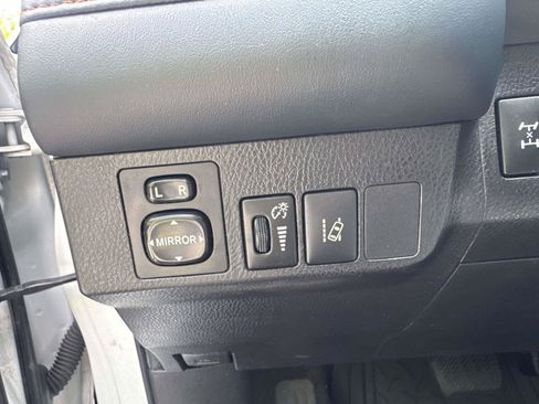 Used 2018 Toyota RAV4 SE w/ Power Extra Value Package AWD/4WD image 21