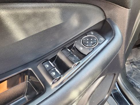 Used 2019 Ford Edge SEL w/ Equipment Group 201A FWD image 11