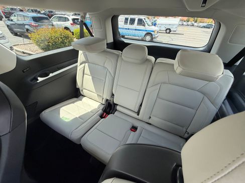 New 2026 Lincoln Navigator L Reserve AWD/4WD image 15