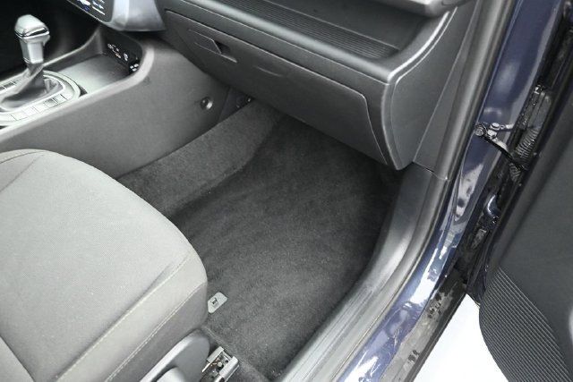 Used 2025 Hyundai Kona SEL AWD/4WD image 38