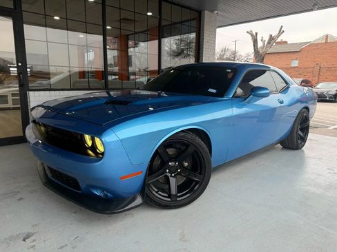 Used 2015 Dodge Challenger R/T Plus image 7