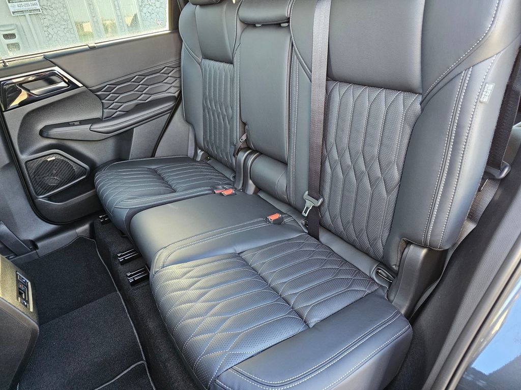 New 2026 Mitsubishi Outlander SEL AWD/4WD image 13