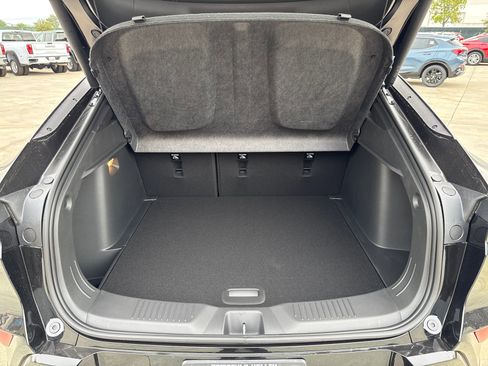 New 2026 Buick Envista Avenir image 9