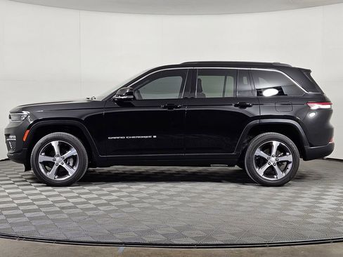 Used 2024 Jeep Grand Cherokee Limited w/ Trailer Tow Package image 3