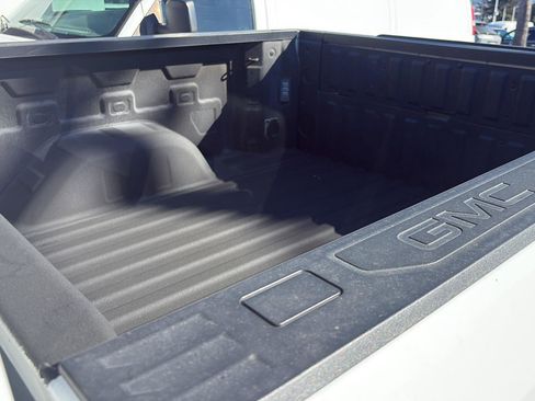 Used 2023 GMC Sierra 1500 AT4 w/ AT4 Premium Package image 34