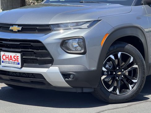 Certified 2021 Chevrolet TrailBlazer LT FWD image 3