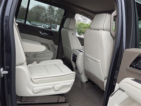 Used 2026 GMC Yukon XL Denali w/ Sun & Power Step Package image 13