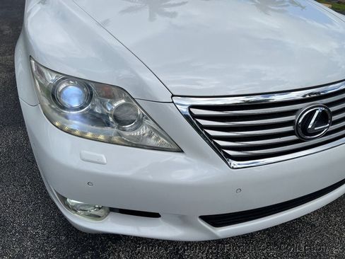 Used 2010 Lexus LS 460 RWD image 19