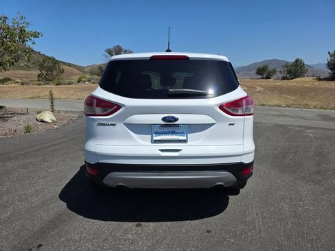 Used 2016 Ford Escape SE FWD image 9